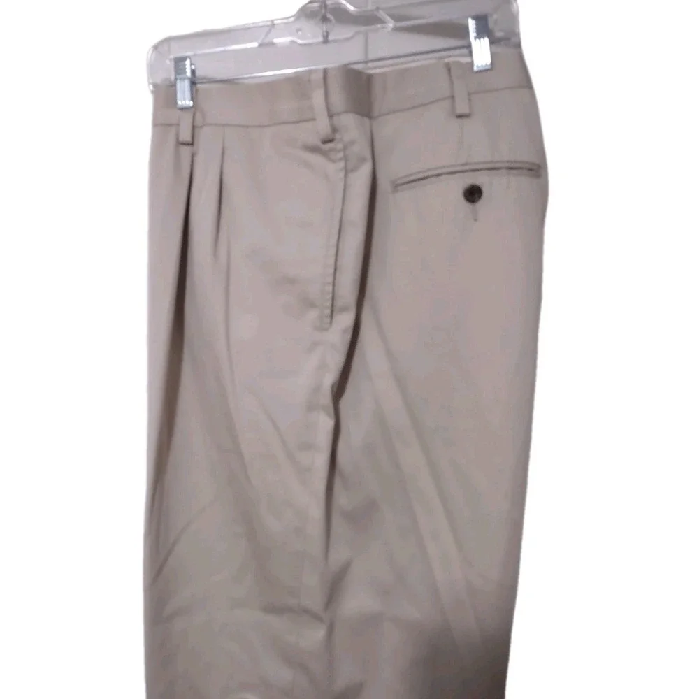 Eddie Bauer Chino Pants Mens Size 42 Beige Cotton Mid Rise Pleated Front Cuffed
